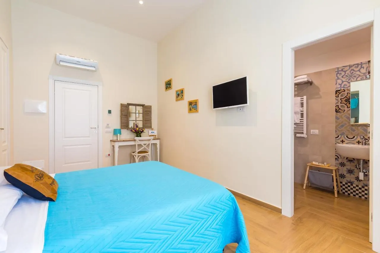 La Gatta Cenerentola Rooms Naples 0*,