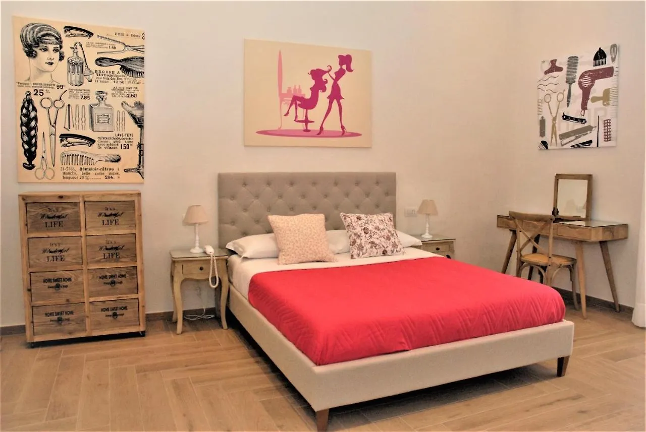 La Gatta Cenerentola Rooms Napoli 0*,  Italia